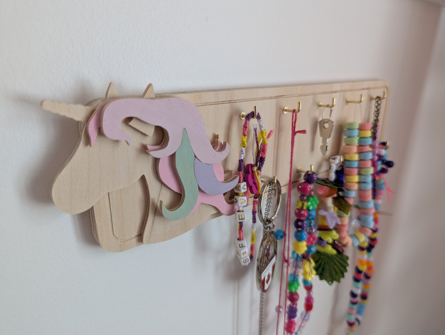 Wall-Mounted Wooden Jewelry Organizer – Kids Room